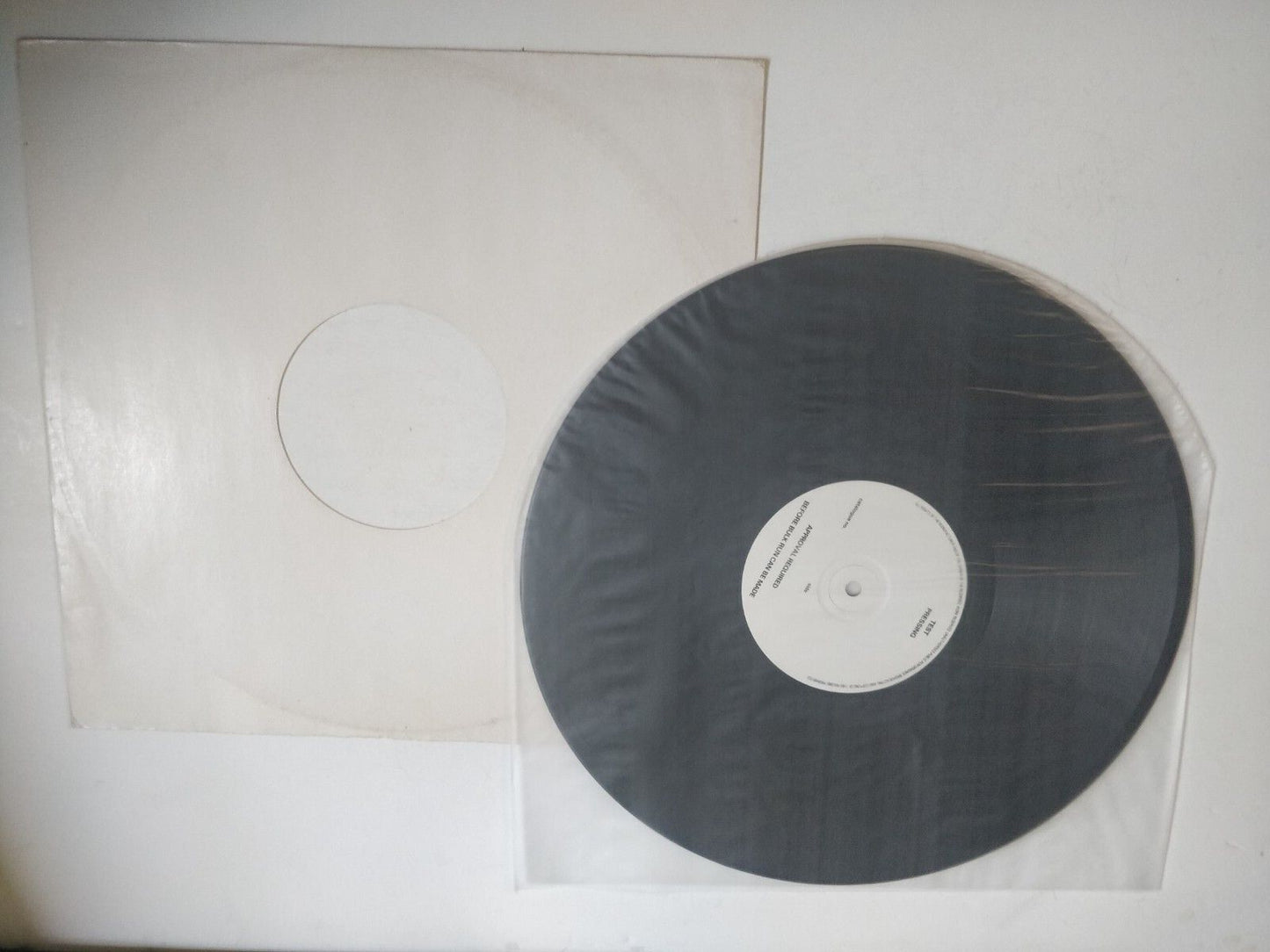 Moving Targets – Burning In Water TEST What Goes On Rec. – Goes On 14 UK 1987