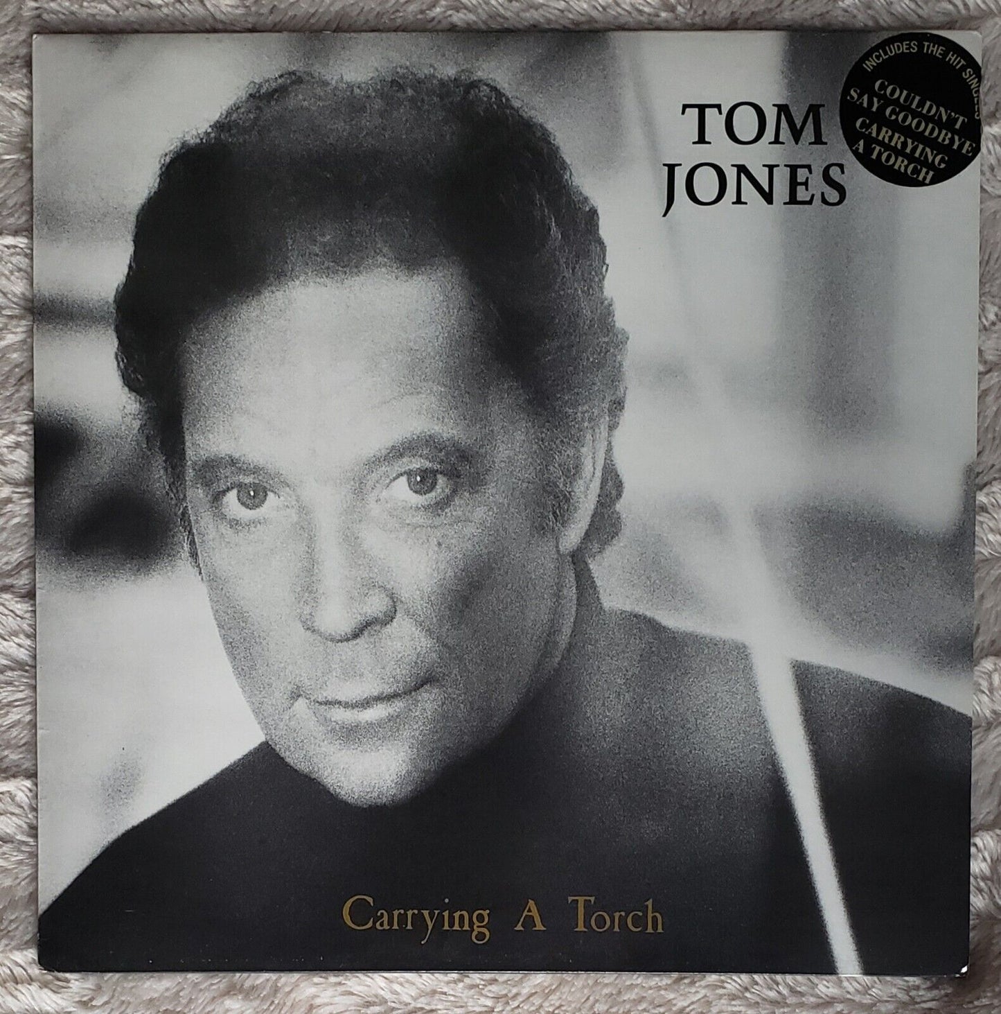 TOM JONES – CARRYING A TORCH LP ORIGINAL Dover Records – ADD 20 UK 1991