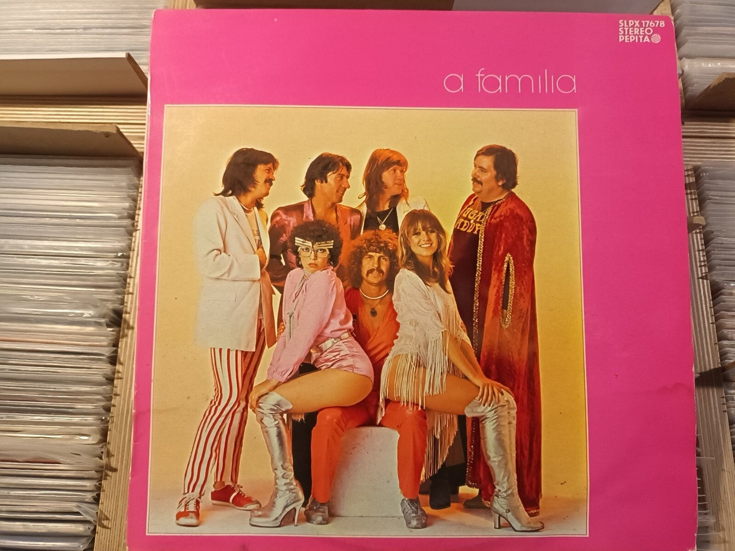 Neoton Familia ‎– A Família LP Synth-pop/Disco HUNGARY 1981